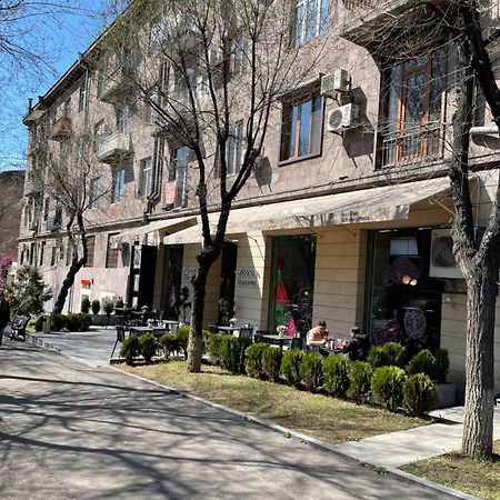Komitas Apartement 耶烈万 外观 照片